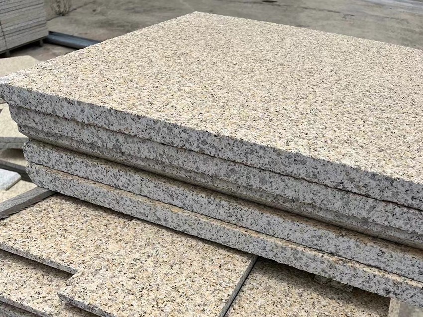 如何对黄锈石进行养护呢